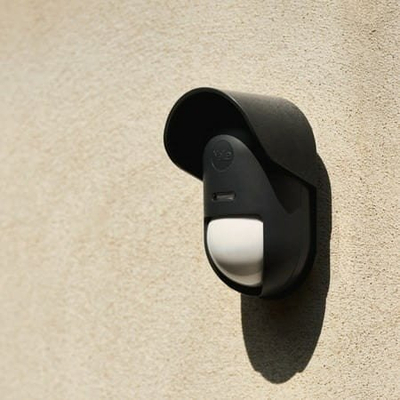 Sensor lëvizjeje i jashtëm Yale Outdoor PIR, për sistem Smart Alarm, rezistent ndaj motit, gri e errët