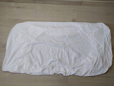 Çarçaf me lastik Träumeland Tencel Junior, 100% Tencel, për krevat kalamajsh, i bardhë