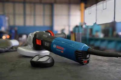 Bruskullë këndi Bosch Professional GWS 17-125 TS, 125 mm, 1700 W, blu