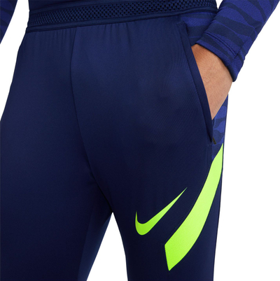 Pantallona treni për burra Nike Dri Fit Strike 21 KPZ CW5862 492, me teknologji Dri Fit, me zinxhir te fundi i këmbëve, blu navy