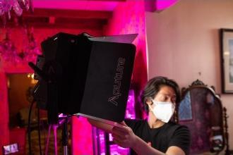 Barn doors për dritë studio Aputure Nova, alumini, me çantë transporti, të zeza