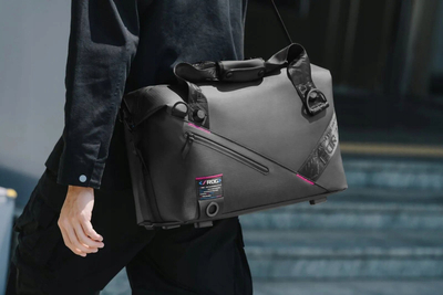 Çantë udhëtimi Asus ROG SLASH, poliestër rezistent ndaj ujit, mbyllje magnetike Fidlock, e zezë