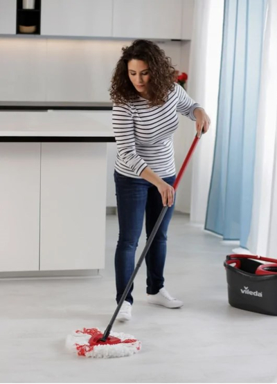 Set mop Vileda Turbo 151153 me kovë, sistem rrotullimi, bisht teleskopik