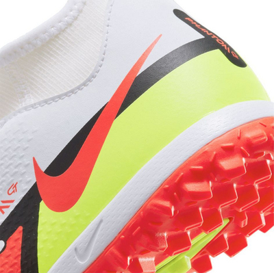 Atlete futbolli Nike, nr. 38.5, të bardha/kuqe