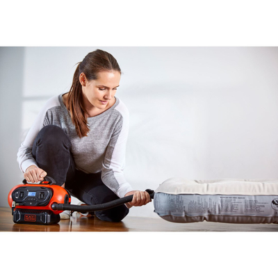 Kompresor ajri Black&Decker BDBDCINF18N, 18V, ekran digjital, portokalli
