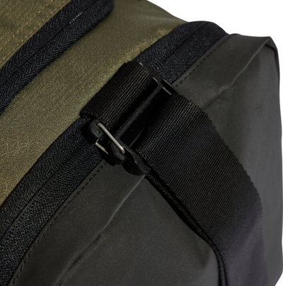 Çantë sportive adidas Essentials 3 Stripes Duffel S IZ1907, 30L, e zezë