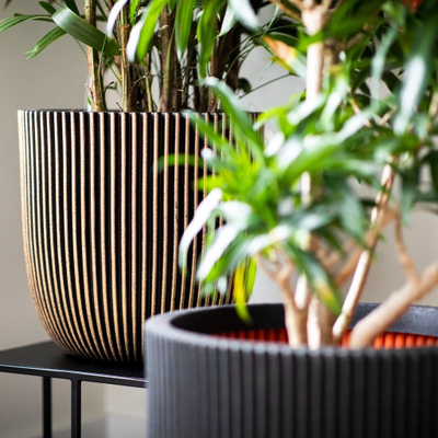 Vazo Capi Europe Planter Ball Groove NL, 43x41cm, plastike e lehtë, e zezë