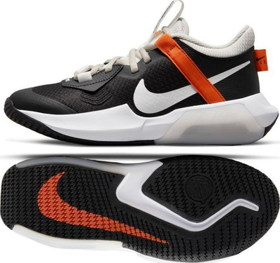 Atlete basketbolli Nike Air Zoom Crossover GS, kalamoj, US 6.5Y, të zeza me portokalli