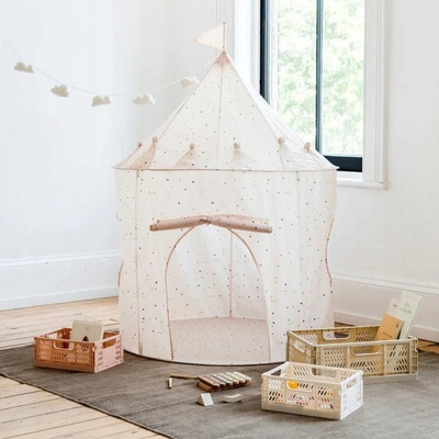 Çadër loje për kalamaj 3 Sprouts Play Tent Castle, poliester i riciklum, për brenda edhe jashtë, terrazzo bezhë