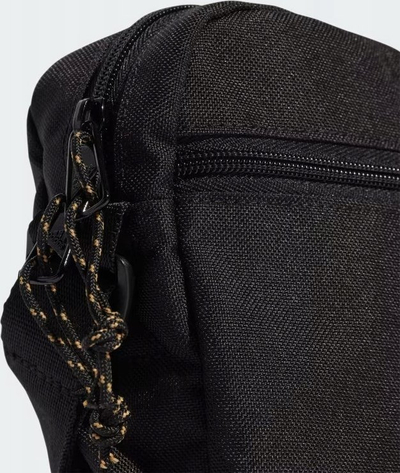 Çantë organizuese adidas Sportswear Organizer Pouch NP JE6706, me rrip shpatulle, me xhep përpara, e zezë