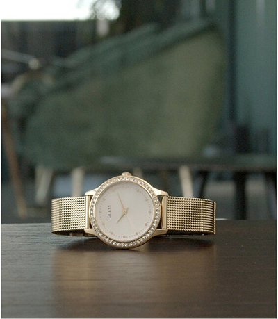 Orë dore GUESS CHELSEA W0647L7