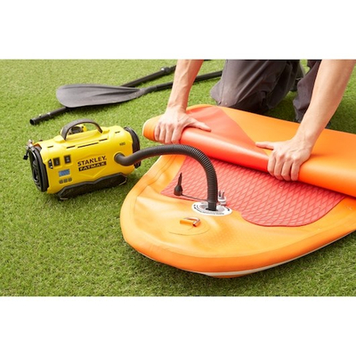 Kompresor portativ Stanley Fatmax SFMCE520B, 18V, për makina dhe biçikleta, i verdhë