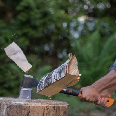 Set sëpate për dru Fiskars X17 M X-series, me mprehës Xsharp, portokalli e zezë