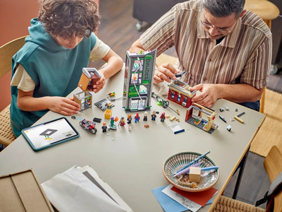 Set ndërtimi LEGO Marvel Spider-Man Vs. Oscorp 76324, superheronj, shumë pjesë, shumëngjyrësh
