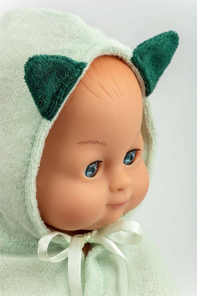 Kukull për banjo David Bath Time Doll, 36 cm, me pelerinë, jeshile