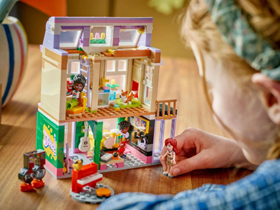 Lodër ndërtuese LEGO Friends 42653 Music Store, set kreativ, shumëngjyrësh