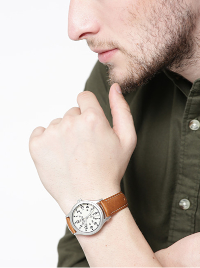 Orë dore Timex Expedition Scout TW4B11000