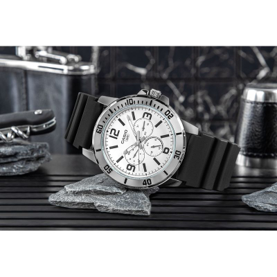 Orë dore Casio MTP-VD300-7B, kronograf, për meshkuj, e zezë