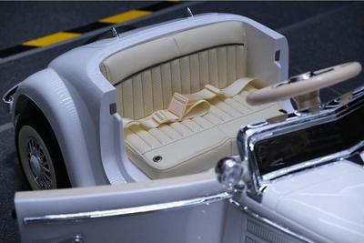 Automjet lodre me bateri LEANToys Mercedes 540K, i bardhë
