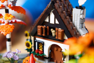 Set ndërtimi LEGO Icons Autumn Cottage Garden 11372, model kopshti, shumëngjyrëshe