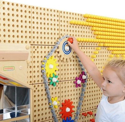 Set lodër edukative Masterkidz Wall Panels Gears and Chain, 79 pjesë, STEM, shumëngjyrësh