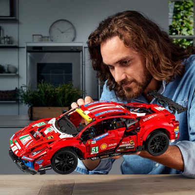 Lodër Ferrari LEGO 488 GTE AF Corse 