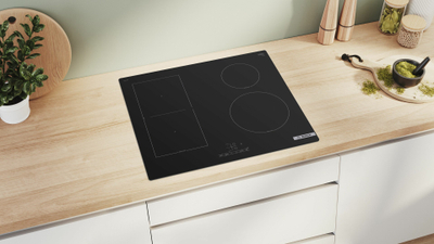 Pianurë me induksion Bosch PVS61RBB5E Series 4, CombiZone, PowerBoost, e zezë