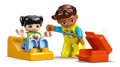 Lodër LEGO Duplo Ambulanca dhe Shoferi 10447, set ndërtimi, për fëmijë të vegjël, shumëngjyrëshe