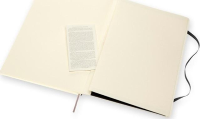 Fletore Moleskine Classic me kapak të butë, A4, faqe të bardha, e zezë