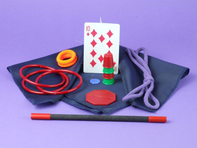 Loja magjike Game Little Magician, 18 truke, shumëngjyrëshe