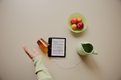 E lexues Kobo Libra Colour, 7", E Ink Kaleido 3, i zi