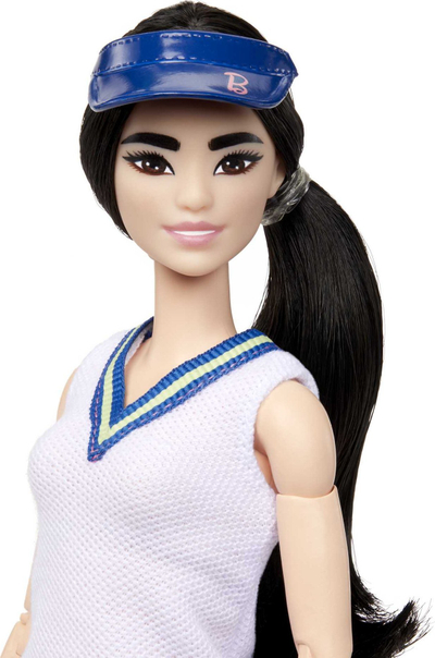 Kukull Barbie Mattel Made to Move Tenisiste HKT73, me raketë edhe top tenisi, shumëngjyrëshe