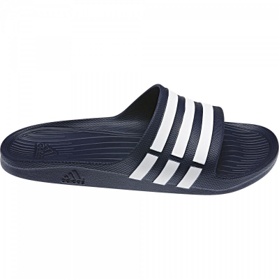 Shapka Adidas Duramo Slide G15892, plastike, blu Newnav me të bardha