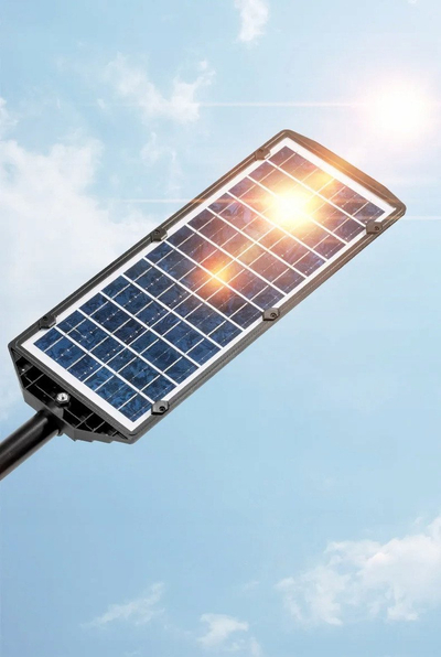 Dritë diellore rrugore W7100B-5, 14COB, me sensor lëvizjeje, e zezë
