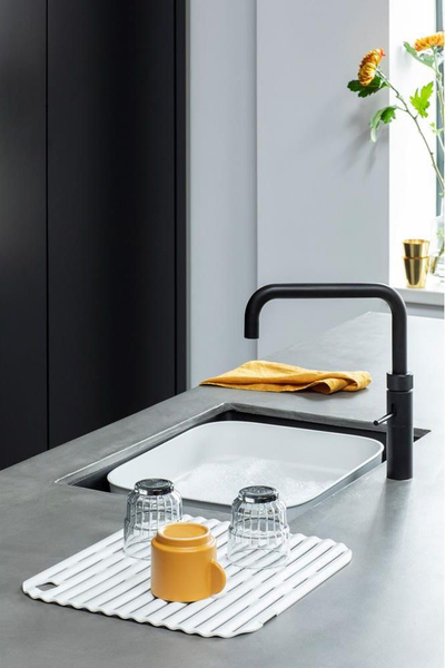 Tas për larjen e enëve Brabantia SinkSide 302688, i hirtë