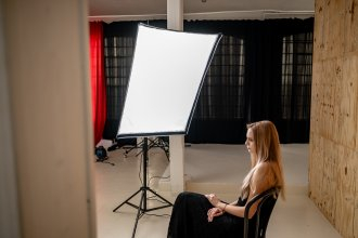 Softbox drejtkëndor Newell 80 x 120 cm, montim Bowens, i zi