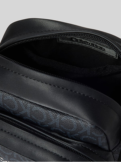 Çantë crossbody për meshkuj Calvin Klein, e zezë
