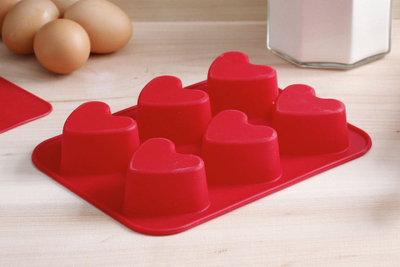 Forma pjekjeje Guardini Heart, silikon, 22.5 x 17 cm, e kuqe
