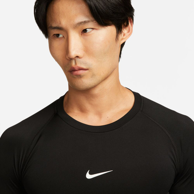 Bluza sportive Nike Dri Fit Pro Men, mëngë të gjata, përshtatje e ngushtë, e zezë