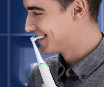 Furçë e dhëmbëve Oral-B, e kaltër