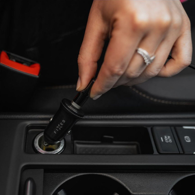 Karikues veture FIXED Car, USB C PD 30W, me kabllo, i zi