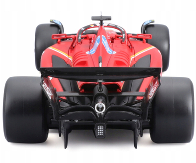 Maket makine garuese Bburago Ferrari SF-24 Leclerc 1:24, me helmetë, i kuq