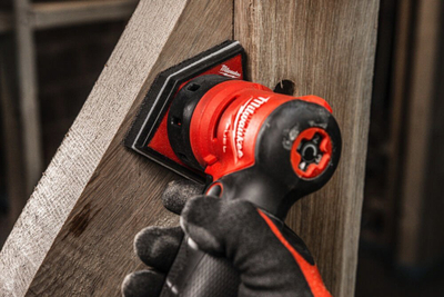 Lëmuse trekëndore me bateri Milwaukee M12 FDSS-0, 12V, pa bateri e pa karikues, e kuqe e zezë