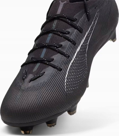 Patika futbolli Puma Ultra 5 Pro 107685 02, FG AG, për bar natyral edhe sintetik, të zeza