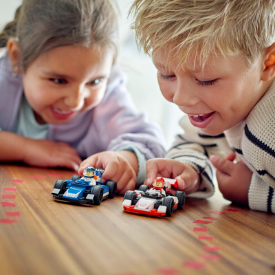 Set Lego City Williams Racing dhe Haas F1, Start Grid, për kalamaj
