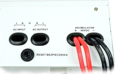 Inverter diellor Volt Polska SINUS PRO 3000S, 3000W, 48V 230V, i bardhë