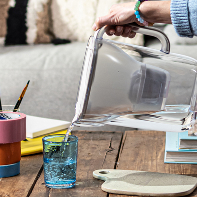 Kаница со филтер за вода Brita Style Essential, 4 патрони MAXTRA PRO Pure Performance, бела