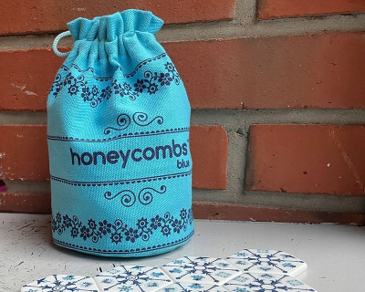 Lojë tavoline Piatnik Honeycombs Blue, pllaka gjashtëkëndëshe, qese prej materiali, blu