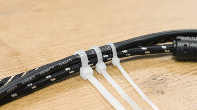Кабелски стеги Montis, 100 парчиња, 3.6 x 100 mm, бели