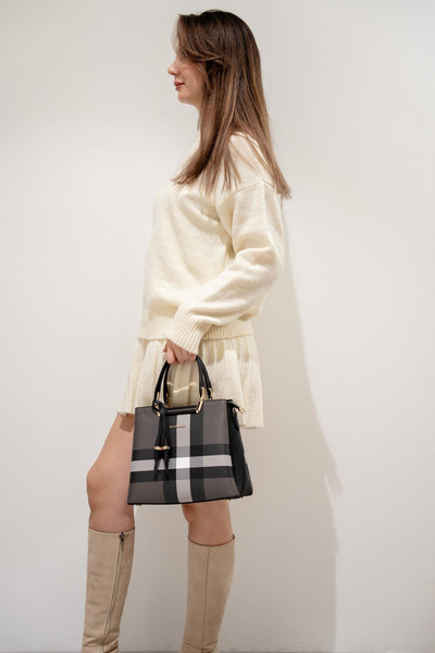 Çantë dore Silver&Polo, e zezë/bardhë